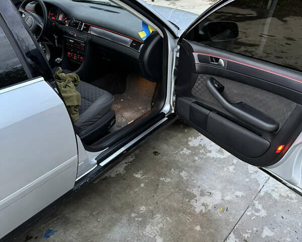 Серый Ауди А6, объемом двигателя 2.5 л и пробегом 471 тыс. км за 4800 $, фото 11 на Automoto.ua