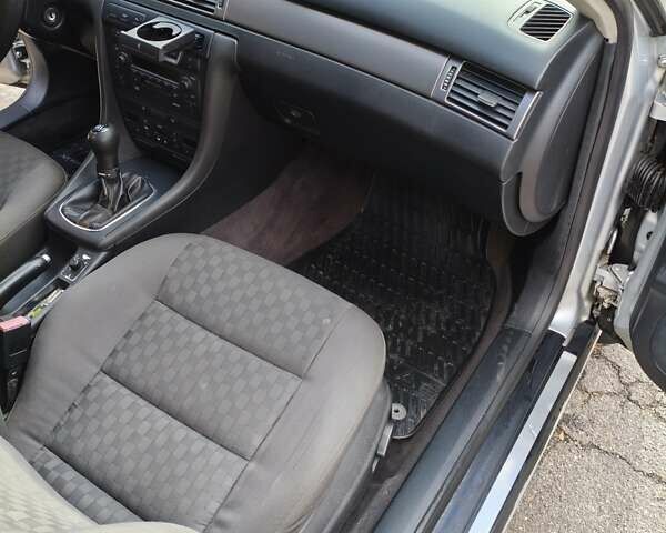 Ауди А6 2004 в Виннице на Automoto.ua Серый Ауди А6, объемом двигателя 1.8 л и пробегом 247 тыс. км за 4350 $, фото 9 на Automoto.ua