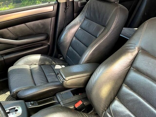 Серый Ауди А6, объемом двигателя 2.5 л и пробегом 380 тыс. км за 3900 $, фото 2 на Automoto.ua