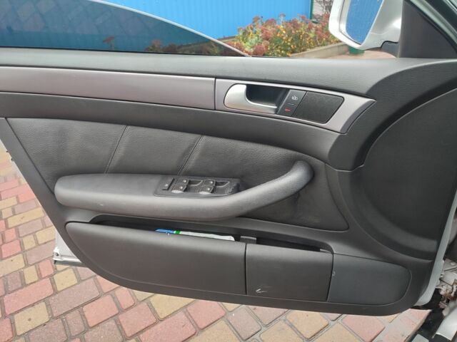 Сірий Ауді А6, об'ємом двигуна 2.5 л та пробігом 287 тис. км за 4555 $, фото 6 на Automoto.ua