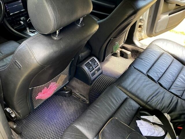 Серый Ауди А6, объемом двигателя 2.5 л и пробегом 380 тыс. км за 3900 $, фото 3 на Automoto.ua