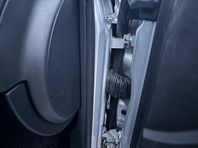 Серый Ауди А6, объемом двигателя 2.5 л и пробегом 385 тыс. км за 5200 $, фото 17 на Automoto.ua