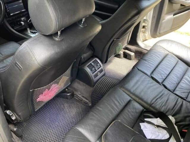 Серый Ауди А6, объемом двигателя 2.5 л и пробегом 380 тыс. км за 3900 $, фото 6 на Automoto.ua