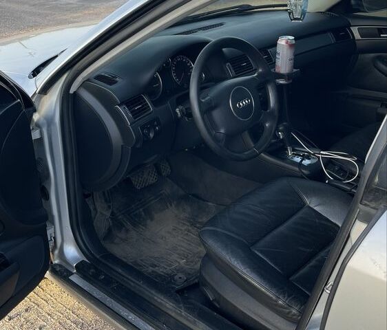 Серый Ауди А6, объемом двигателя 2.4 л и пробегом 260 тыс. км за 3200 $, фото 1 на Automoto.ua