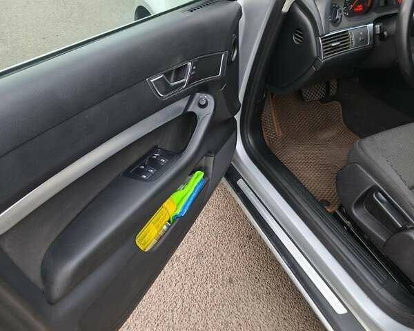 Сірий Ауді А6, об'ємом двигуна 2.4 л та пробігом 270 тис. км за 6000 $, фото 1 на Automoto.ua