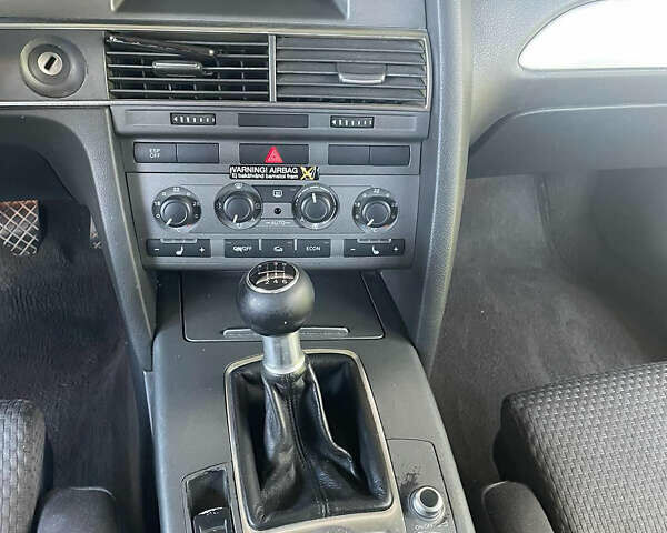 Сірий Ауді А6, об'ємом двигуна 2.39 л та пробігом 270 тис. км за 7500 $, фото 4 на Automoto.ua