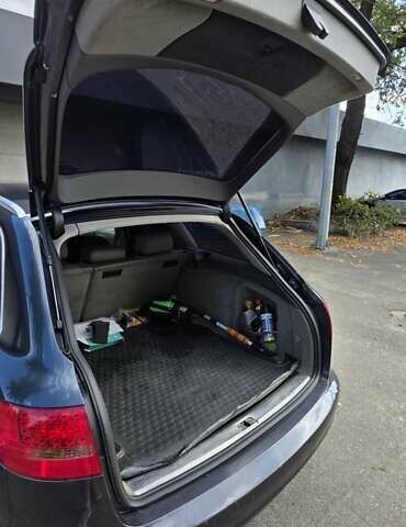 Ауди А6 2005 в Киеве на Automoto.ua Серый Ауди А6, объемом двигателя 2 л и пробегом 295 тыс. км за 6800 $, фото 1 на Automoto.ua