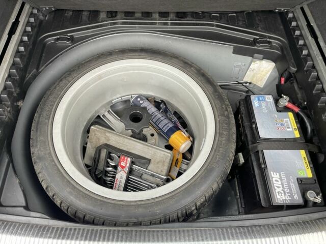 Серый Ауди А6, объемом двигателя 3 л и пробегом 347 тыс. км за 7000 $, фото 6 на Automoto.ua