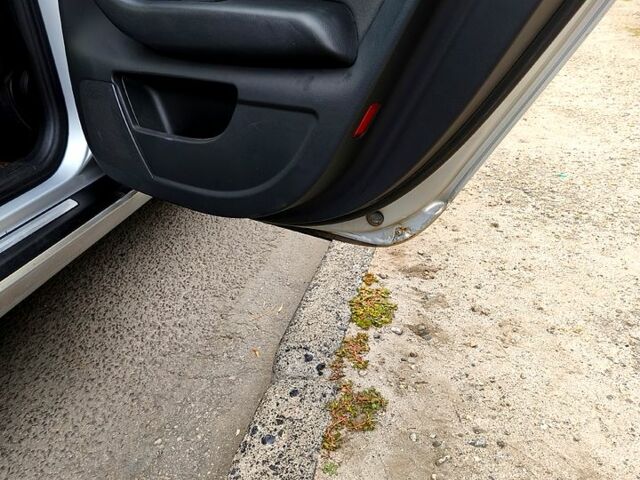 Серый Ауди А6, объемом двигателя 2.4 л и пробегом 272 тыс. км за 6000 $, фото 4 на Automoto.ua