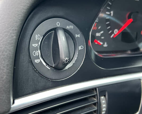 Сірий Ауді А6, об'ємом двигуна 3 л та пробігом 391 тис. км за 8199 $, фото 39 на Automoto.ua