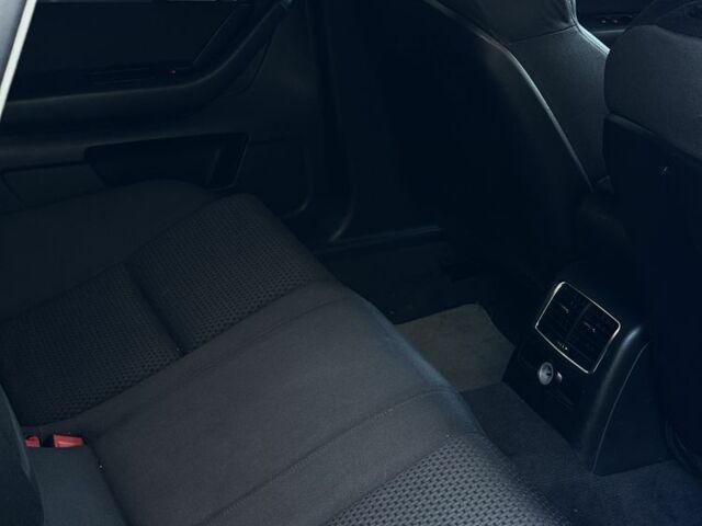 Серый Ауди А6, объемом двигателя 2.7 л и пробегом 275 тыс. км за 3600 $, фото 9 на Automoto.ua