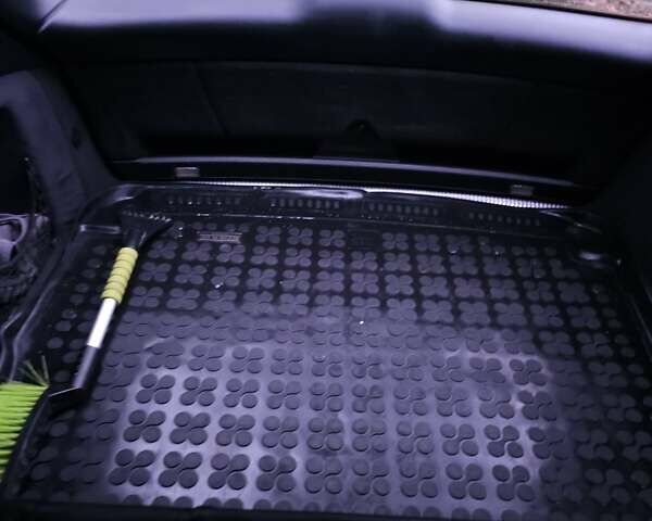 Сірий Ауді А6, об'ємом двигуна 2.7 л та пробігом 366 тис. км за 7300 $, фото 59 на Automoto.ua