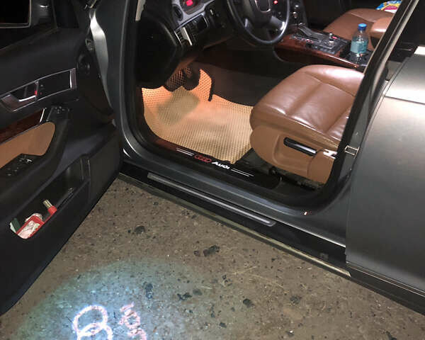 Серый Ауди А6, объемом двигателя 0 л и пробегом 306 тыс. км за 7600 $, фото 10 на Automoto.ua