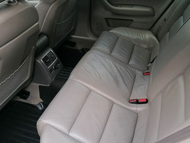 Серый Ауди А6, объемом двигателя 3 л и пробегом 398 тыс. км за 9100 $, фото 7 на Automoto.ua