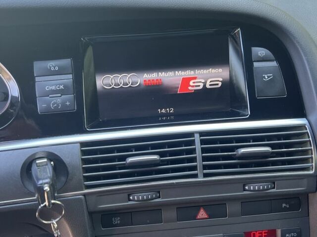 Серый Ауди А6, объемом двигателя 2.7 л и пробегом 340 тыс. км за 8600 $, фото 6 на Automoto.ua