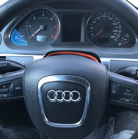 Серый Ауди А6, объемом двигателя 2.7 л и пробегом 330 тыс. км за 6800 $, фото 4 на Automoto.ua