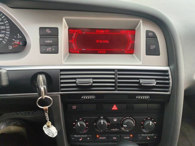 Серый Ауди А6, объемом двигателя 2 л и пробегом 251 тыс. км за 4700 $, фото 3 на Automoto.ua