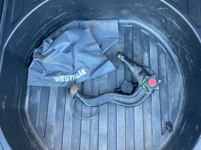 Сірий Ауді А6, об'ємом двигуна 2.7 л та пробігом 372 тис. км за 4700 $, фото 11 на Automoto.ua