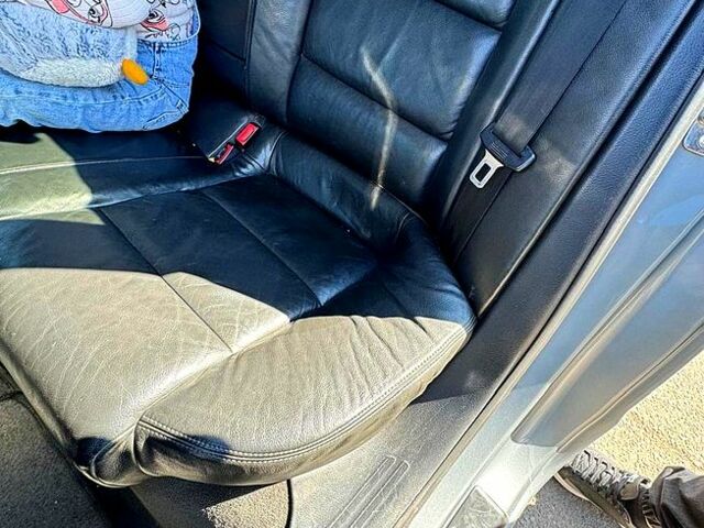 Сірий Ауді А6, об'ємом двигуна 2 л та пробігом 350 тис. км за 7500 $, фото 9 на Automoto.ua