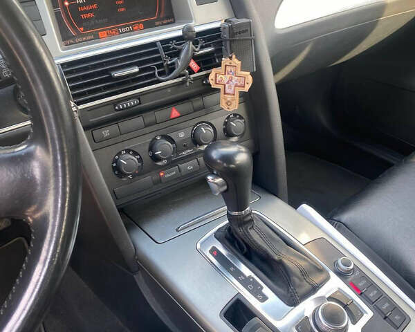 Серый Ауди А6, объемом двигателя 2.7 л и пробегом 293 тыс. км за 7800 $, фото 7 на Automoto.ua