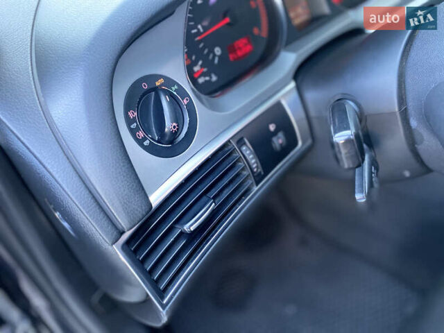 Ауді А6 2007 у Вінниці на Automoto.ua Сірий Ауді А6, об'ємом двигуна 2.7 л та пробігом 335 тис. км за 8000 $, фото 25 на Automoto.ua