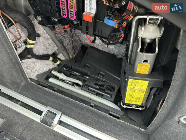 Сірий Ауді А6, об'ємом двигуна 2.7 л та пробігом 346 тис. км за 4750 $, фото 42 на Automoto.ua