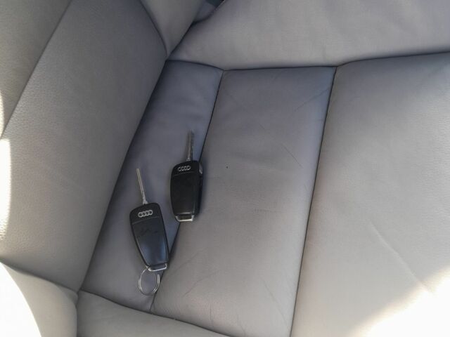 Сірий Ауді А6, об'ємом двигуна 2.7 л та пробігом 300 тис. км за 3800 $, фото 14 на Automoto.ua