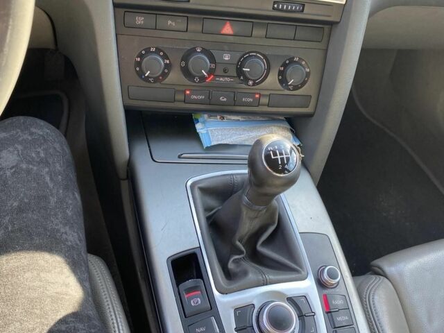 Сірий Ауді А6, об'ємом двигуна 2.7 л та пробігом 300 тис. км за 3800 $, фото 17 на Automoto.ua