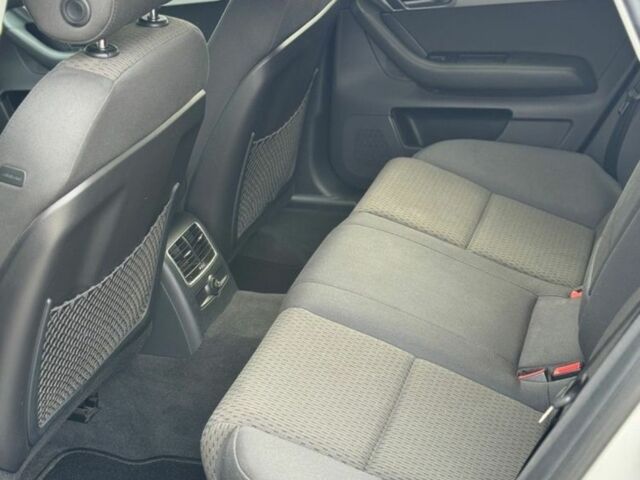 Сірий Ауді А6, об'ємом двигуна 2 л та пробігом 220 тис. км за 3700 $, фото 6 на Automoto.ua