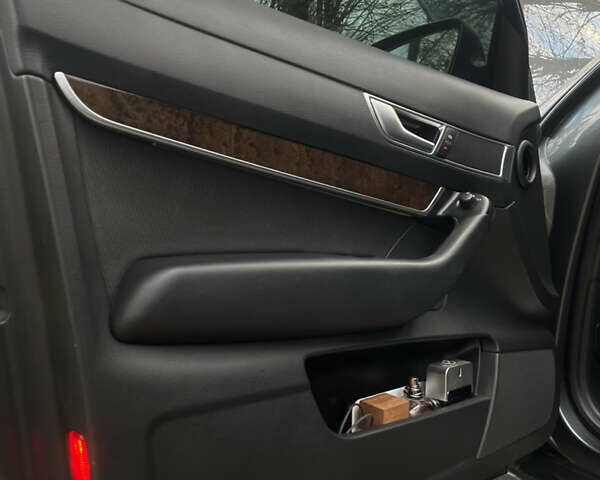 Серый Ауди А6, объемом двигателя 2.7 л и пробегом 308 тыс. км за 9100 $, фото 82 на Automoto.ua