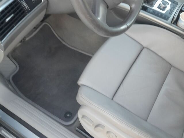 Сірий Ауді А6, об'ємом двигуна 2.7 л та пробігом 300 тис. км за 3800 $, фото 13 на Automoto.ua