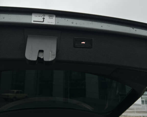 Серый Ауди А6, объемом двигателя 2.97 л и пробегом 390 тыс. км за 12000 $, фото 26 на Automoto.ua