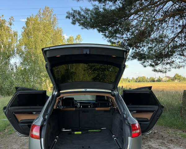 Сірий Ауді А6, об'ємом двигуна 3 л та пробігом 212 тис. км за 11999 $, фото 31 на Automoto.ua