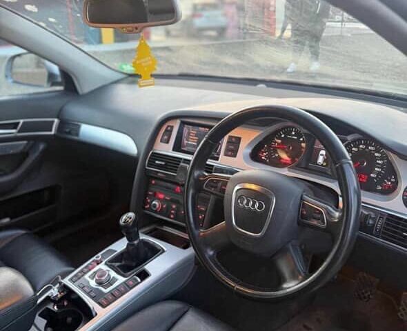 Серый Ауди А6, объемом двигателя 2 л и пробегом 290 тыс. км за 3501 $, фото 2 на Automoto.ua