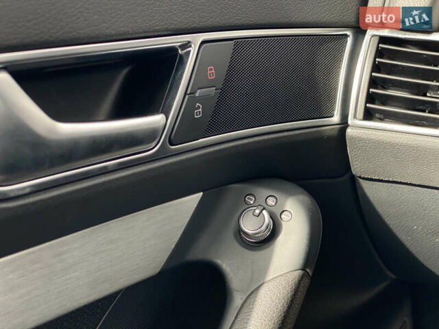 Сірий Ауді А6, об'ємом двигуна 1.98 л та пробігом 206 тис. км за 9999 $, фото 52 на Automoto.ua