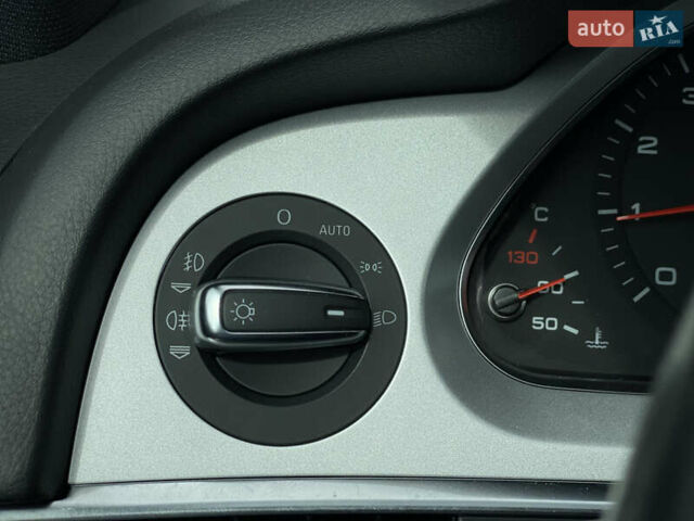 Сірий Ауді А6, об'ємом двигуна 1.98 л та пробігом 206 тис. км за 9999 $, фото 42 на Automoto.ua