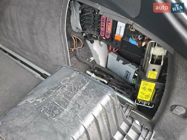 Сірий Ауді А6, об'ємом двигуна 3 л та пробігом 352 тис. км за 13500 $, фото 35 на Automoto.ua