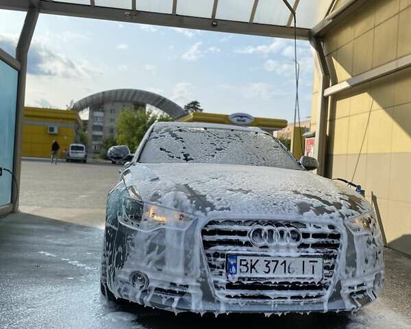 Ауді А6 2012 у Владимирце на Automoto.ua Сірий Ауді А6, об'ємом двигуна 2 л та пробігом 230 тис. км за 14200 $, фото 23 на Automoto.ua