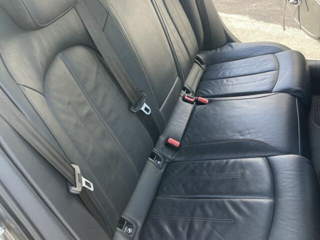 Сірий Ауді А6, об'ємом двигуна 2 л та пробігом 250 тис. км за 12600 $, фото 13 на Automoto.ua