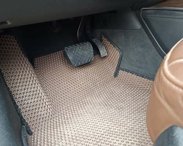 Сірий Ауді А6, об'ємом двигуна 2.97 л та пробігом 260 тис. км за 20800 $, фото 25 на Automoto.ua