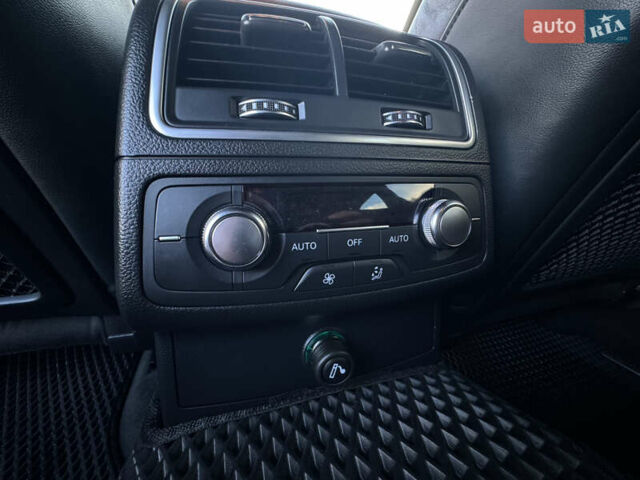 Ауді А6 2015 у Бердичеве на Automoto.ua Сірий Ауді А6, об'ємом двигуна 2.97 л та пробігом 295 тис. км за 22000 $, фото 24 на Automoto.ua