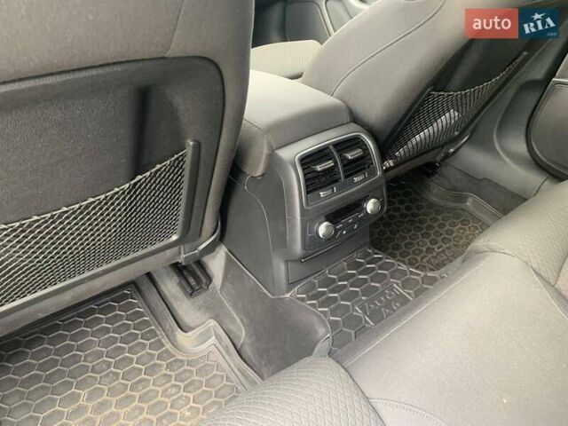 Серый Ауди А6, объемом двигателя 2 л и пробегом 233 тыс. км за 20000 $, фото 6 на Automoto.ua