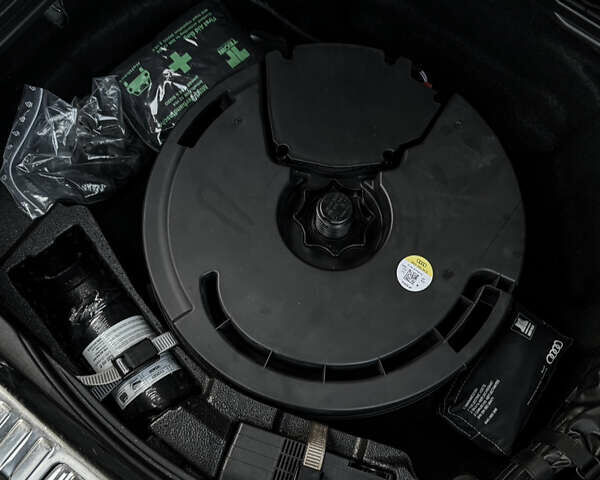 Сірий Ауді А6, об'ємом двигуна 3 л та пробігом 240 тис. км за 35500 $, фото 69 на Automoto.ua