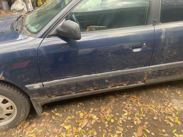 Ауди А6 1992 в Житомире на Automoto.ua Синий Ауди А6, объемом двигателя 2.8 л и пробегом 300 тыс. км за 2000 $, фото 1 на Automoto.ua