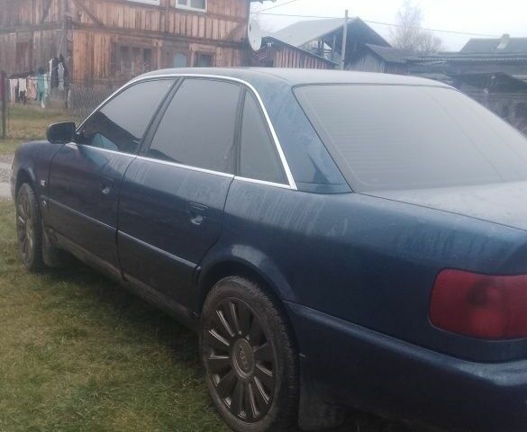 Синий Ауди А6, объемом двигателя 2.6 л и пробегом 360 тыс. км за 2800 $, фото 2 на Automoto.ua