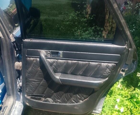 Синий Ауди А6, объемом двигателя 2.6 л и пробегом 360 тыс. км за 2800 $, фото 8 на Automoto.ua