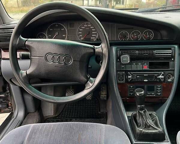 Синий Ауди А6, объемом двигателя 2.5 л и пробегом 550 тыс. км за 2600 $, фото 6 на Automoto.ua