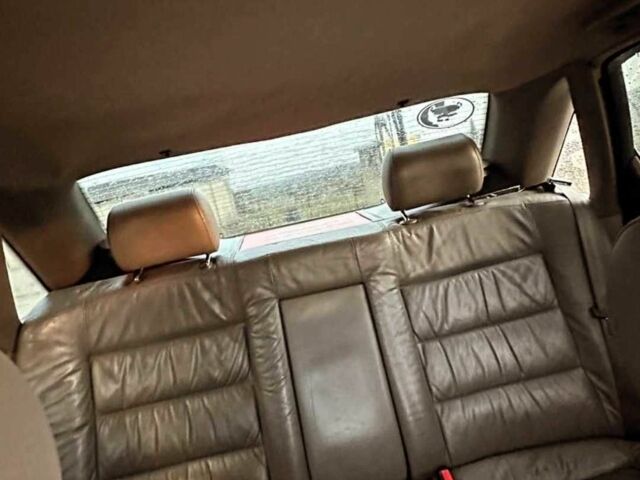 Синий Ауди А6, объемом двигателя 2 л и пробегом 380 тыс. км за 2650 $, фото 7 на Automoto.ua