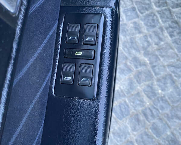Синій Ауді А6, об'ємом двигуна 2.6 л та пробігом 381 тис. км за 3600 $, фото 16 на Automoto.ua