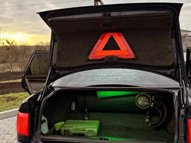 Синий Ауди А6, объемом двигателя 2 л и пробегом 380 тыс. км за 2650 $, фото 4 на Automoto.ua